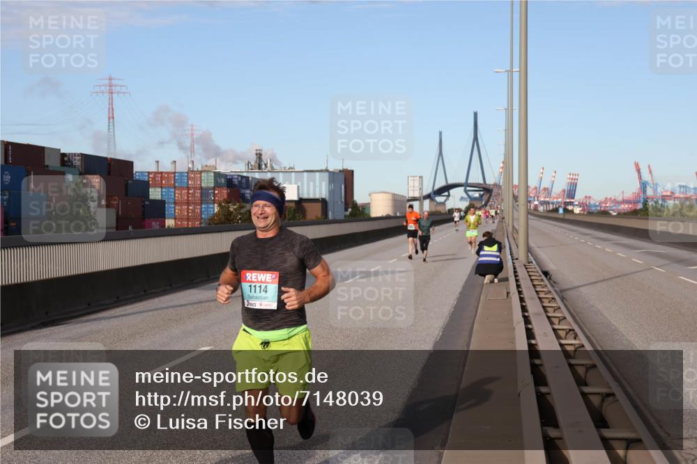 03.10.2024 - Köhlbrandbrückenlauf Luisa Fischer http://msf.ph/oto/7148039 03.10.2024 09:42:51 Position 3 1114 meine-sportfotos.de