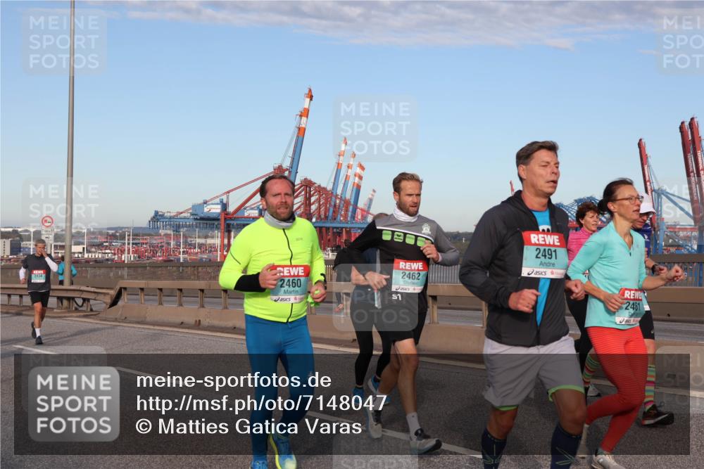 03.10.2024 - Köhlbrandbrückenlauf Matties Gatica Varas http://msf.ph/oto/7148047 03.10.2024 09:44:29 Position 2 2834, 500, 1, 2460, 2462, 1, 2491, 2461 meine-sportfotos.de