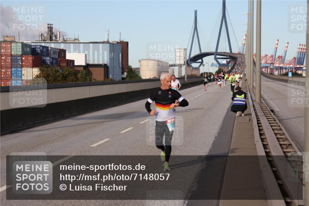 03.10.2024 - Köhlbrandbrückenlauf Luisa Fischer http://msf.ph/oto/7148057 03.10.2024 09:43:08 Position 3 102 meine-sportfotos.de