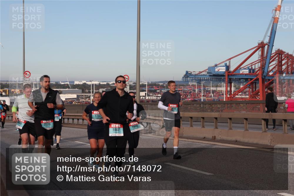 03.10.2024 - Köhlbrandbrückenlauf Matties Gatica Varas http://msf.ph/oto/7148072 03.10.2024 09:44:31 Position 2 1500, 1, 1965, 2020, 1747, 2237, 1807, 1973, 834 meine-sportfotos.de