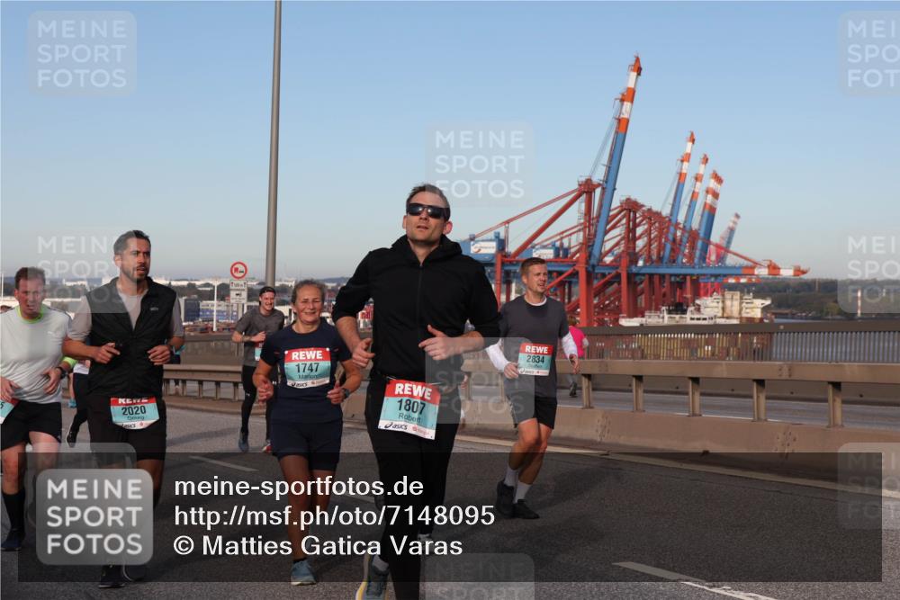 03.10.2024 - Köhlbrandbrückenlauf Matties Gatica Varas http://msf.ph/oto/7148095 03.10.2024 09:44:32 Position 2 2020, 1747, 1807, 2834 meine-sportfotos.de
