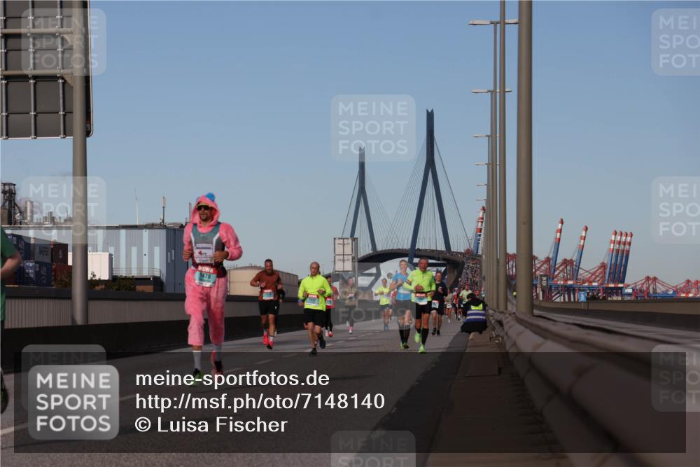 03.10.2024 - Köhlbrandbrückenlauf Luisa Fischer http://msf.ph/oto/7148140 03.10.2024 09:43:48 Position 3 1478 meine-sportfotos.de