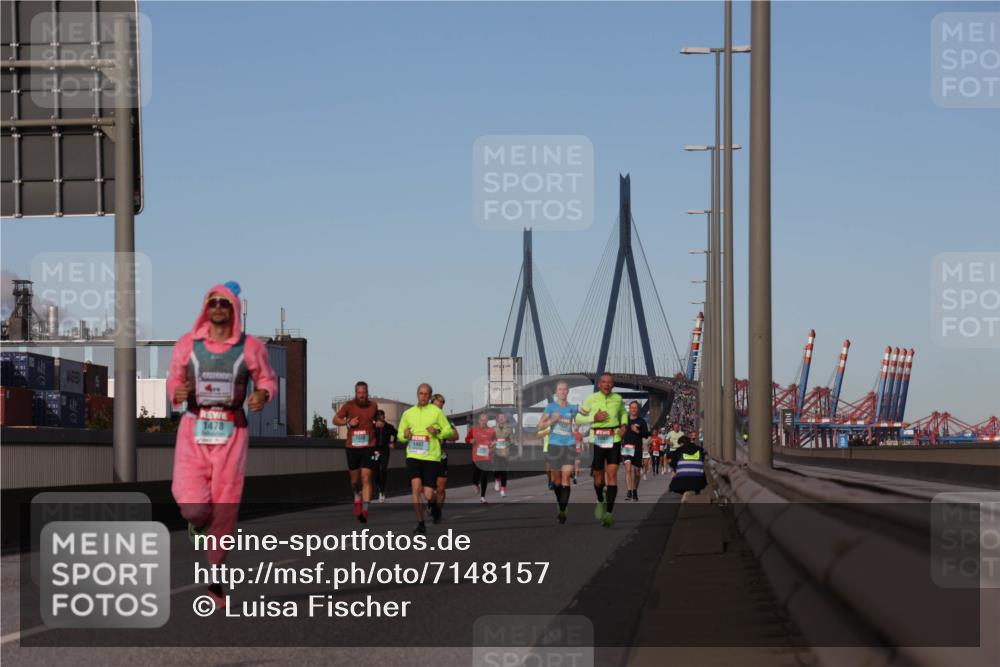03.10.2024 - Köhlbrandbrückenlauf Luisa Fischer http://msf.ph/oto/7148157 03.10.2024 09:43:50 Position 3 1478, 1482 meine-sportfotos.de