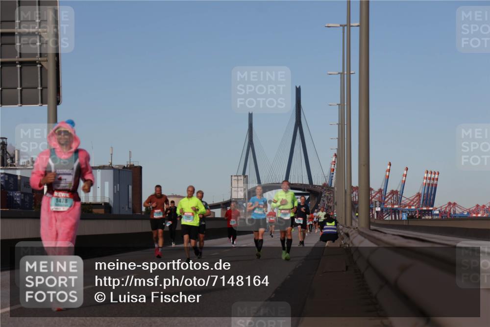 03.10.2024 - Köhlbrandbrückenlauf Luisa Fischer http://msf.ph/oto/7148164 03.10.2024 09:43:50 Position 3 1478, 1482 meine-sportfotos.de