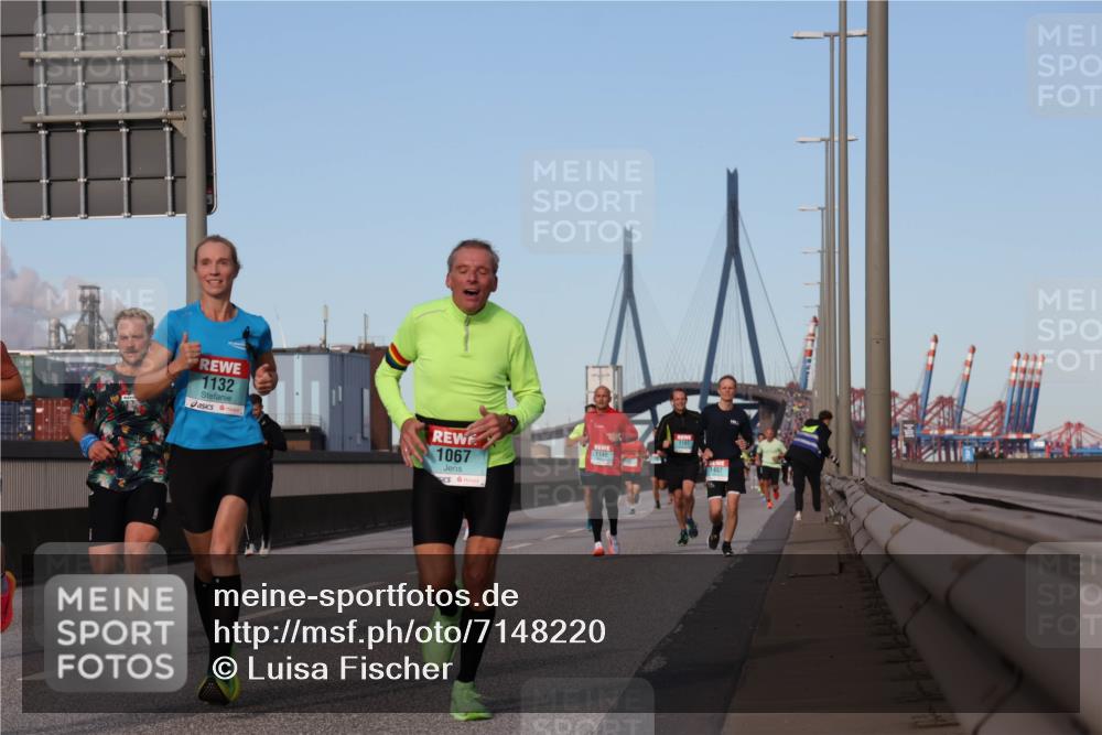 03.10.2024 - Köhlbrandbrückenlauf Luisa Fischer http://msf.ph/oto/7148220 03.10.2024 09:43:58 Position 3 1132, 1067, 1197, 1140, 1437 meine-sportfotos.de