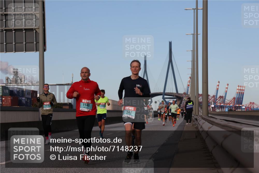 03.10.2024 - Köhlbrandbrückenlauf Luisa Fischer http://msf.ph/oto/7148237 03.10.2024 09:44:04 Position 3 1140, 1257, 1016, 1437 meine-sportfotos.de