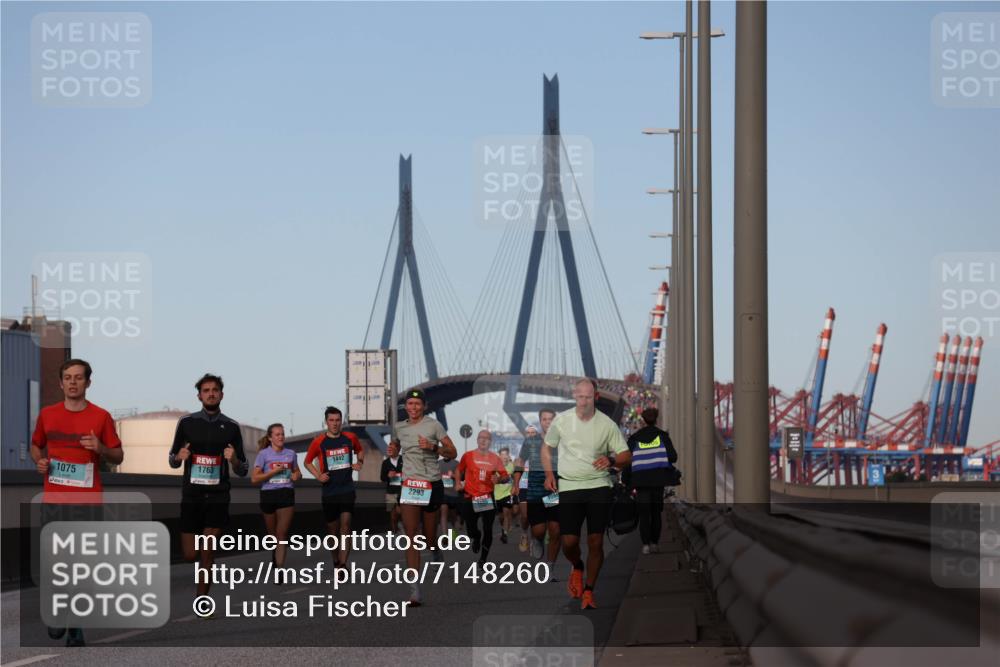 03.10.2024 - Köhlbrandbrückenlauf Luisa Fischer http://msf.ph/oto/7148260 03.10.2024 09:44:10 Position 3 1442, 1075, 1763, 2293, 1205 meine-sportfotos.de
