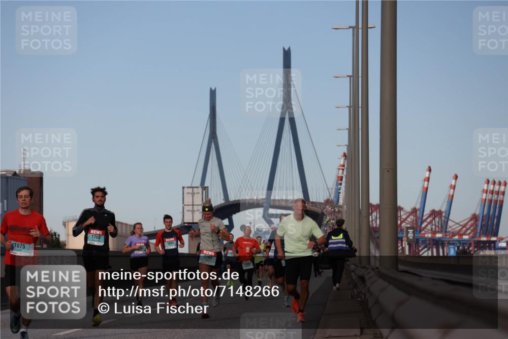 03.10.2024 - Köhlbrandbrückenlauf Luisa Fischer http://msf.ph/oto/7148266 03.10.2024 09:44:11 Position 3 1075, 1763, 1442, 2293, 1205 meine-sportfotos.de