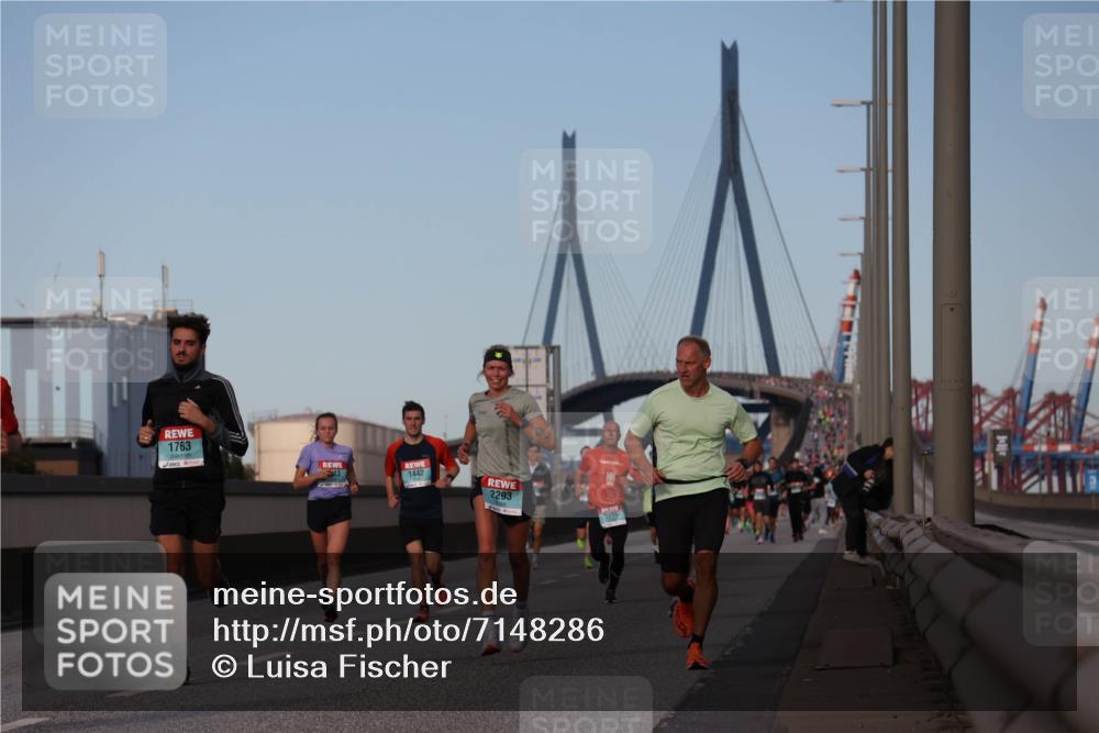 03.10.2024 - Köhlbrandbrückenlauf Luisa Fischer http://msf.ph/oto/7148286 03.10.2024 09:44:13 Position 3 1763, 43, 1442, 2293, 1205 meine-sportfotos.de