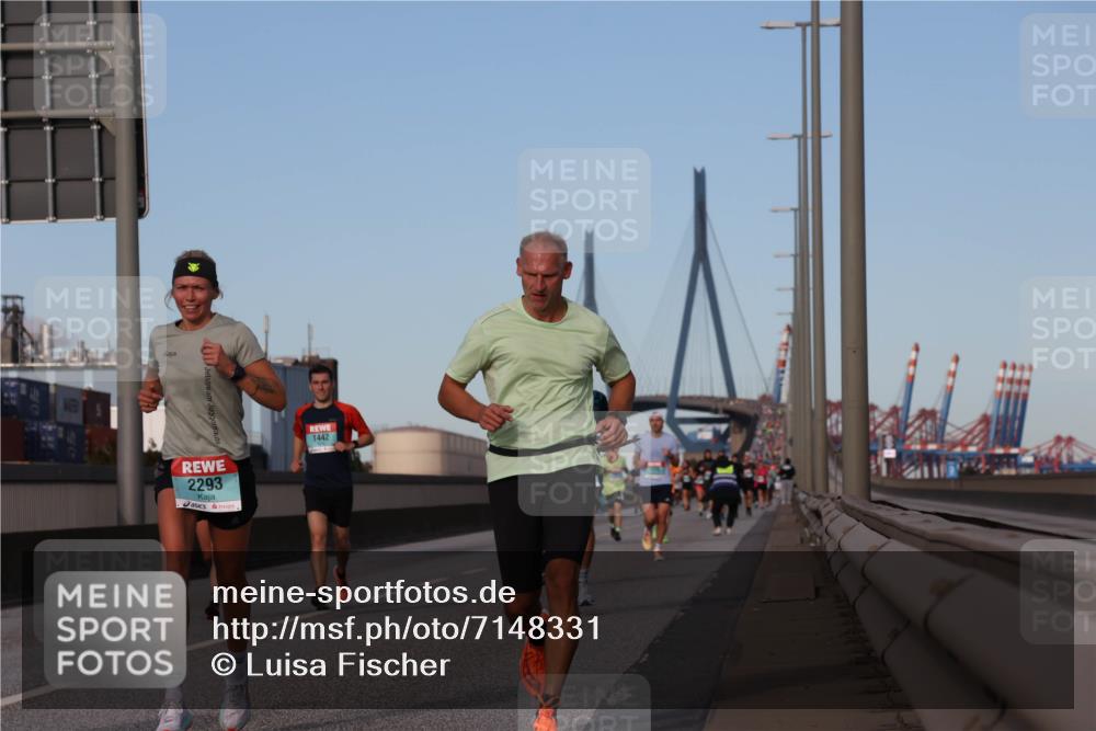 03.10.2024 - Köhlbrandbrückenlauf Luisa Fischer http://msf.ph/oto/7148331 03.10.2024 09:44:18 Position 3 2293, 1442 meine-sportfotos.de