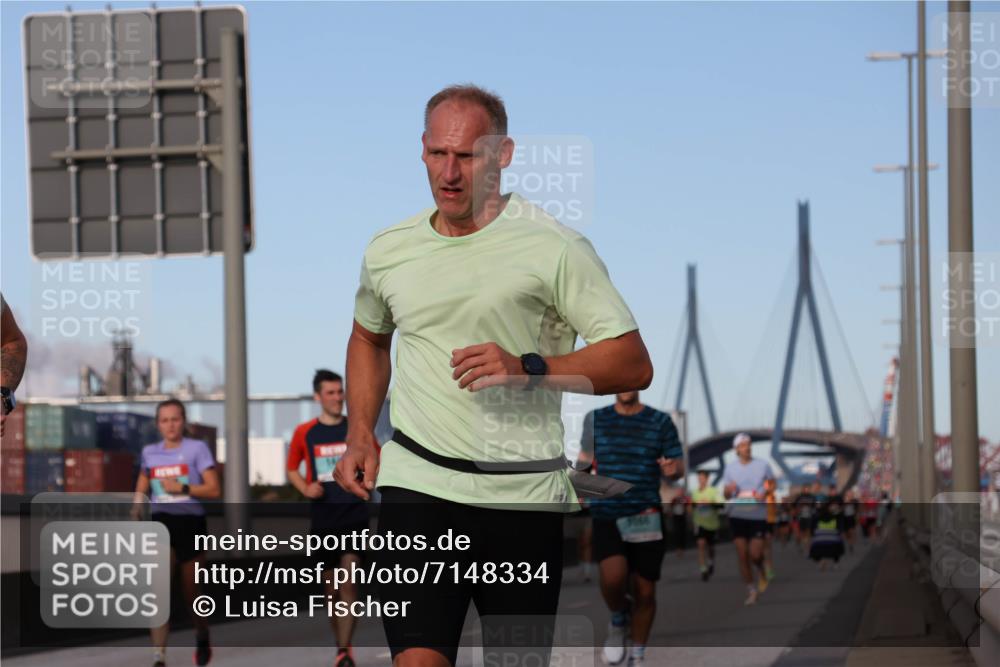 03.10.2024 - Köhlbrandbrückenlauf Luisa Fischer http://msf.ph/oto/7148334 03.10.2024 09:44:19 Position 3 7066 meine-sportfotos.de