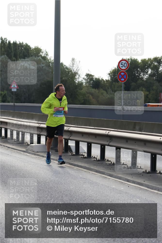 03.10.2024 - Köhlbrandbrückenlauf Miley Keyser http://msf.ph/oto/7155780 03.10.2024 09:11:59 Position 3 1394, 50 meine-sportfotos.de