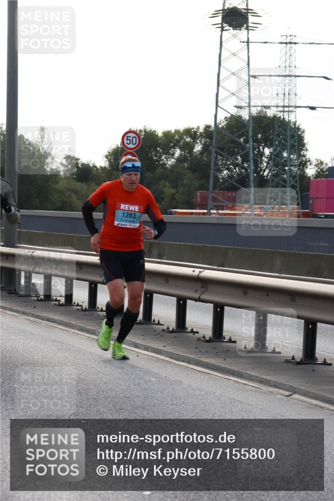 03.10.2024 - Köhlbrandbrückenlauf Miley Keyser http://msf.ph/oto/7155800 03.10.2024 09:12:04 Position 3 50, 50, 1203 meine-sportfotos.de