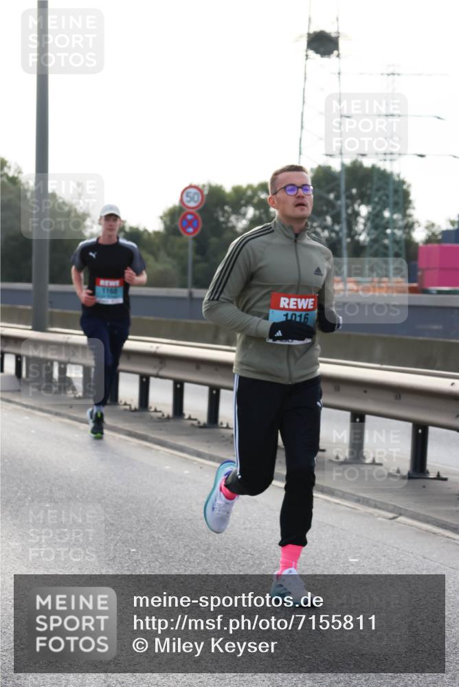 03.10.2024 - Köhlbrandbrückenlauf Miley Keyser http://msf.ph/oto/7155811 03.10.2024 09:12:06 Position 3 1160, 1016 meine-sportfotos.de