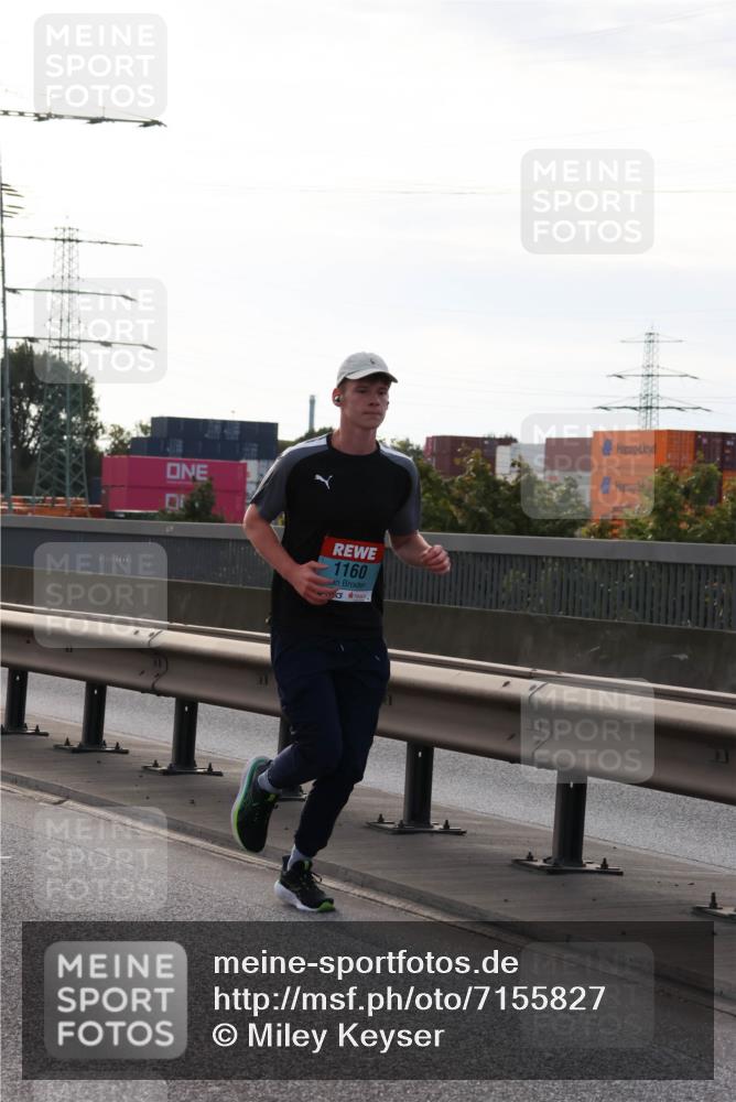 03.10.2024 - Köhlbrandbrückenlauf Miley Keyser http://msf.ph/oto/7155827 03.10.2024 09:12:09 Position 3 1160 meine-sportfotos.de