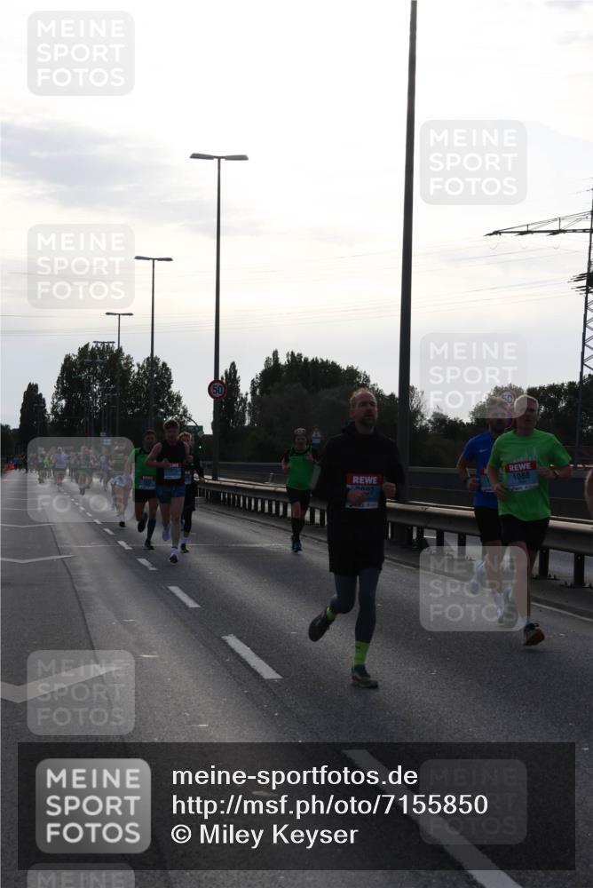 03.10.2024 - Köhlbrandbrückenlauf Miley Keyser http://msf.ph/oto/7155850 03.10.2024 09:12:14 Position 3 1015, 1088 meine-sportfotos.de