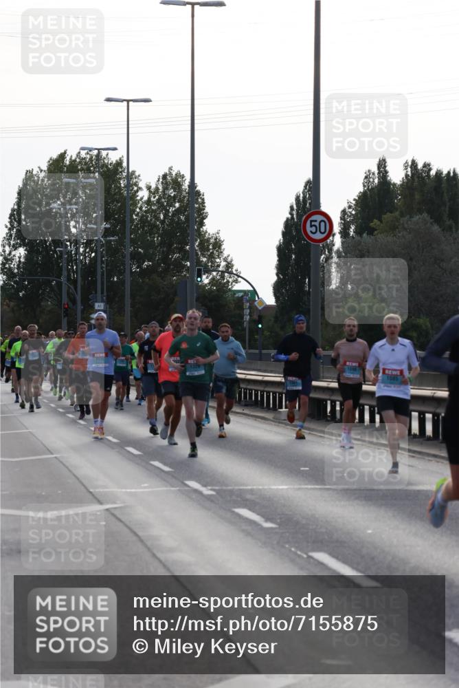 03.10.2024 - Köhlbrandbrückenlauf Miley Keyser http://msf.ph/oto/7155875 03.10.2024 09:12:24 Position 3 1, 50, 1329, 1085 meine-sportfotos.de