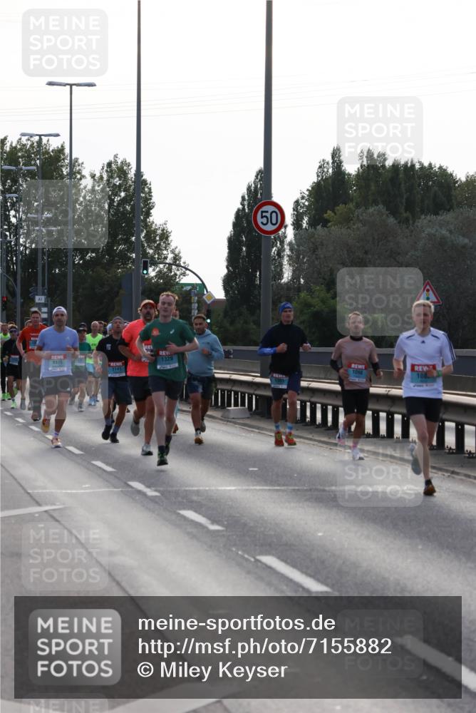 03.10.2024 - Köhlbrandbrückenlauf Miley Keyser http://msf.ph/oto/7155882 03.10.2024 09:12:25 Position 3 1176, 50, 1329, 1141, 1098, 108 meine-sportfotos.de