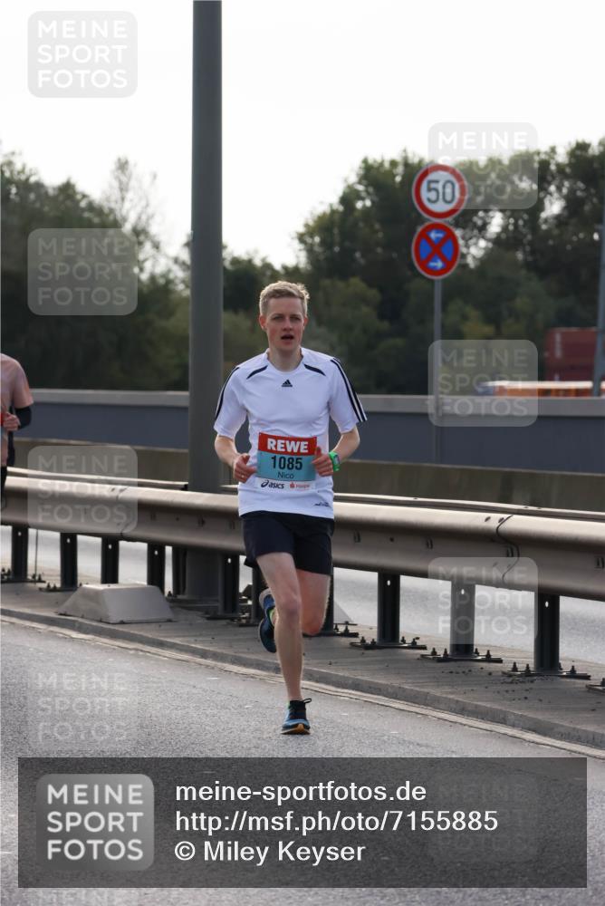 03.10.2024 - Köhlbrandbrückenlauf Miley Keyser http://msf.ph/oto/7155885 03.10.2024 09:12:28 Position 3 1085, 50 meine-sportfotos.de