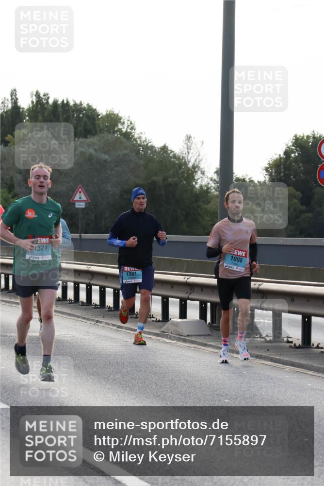 03.10.2024 - Köhlbrandbrückenlauf Miley Keyser http://msf.ph/oto/7155897 03.10.2024 09:12:29 Position 3 1329, 150, 1301, 1098 meine-sportfotos.de