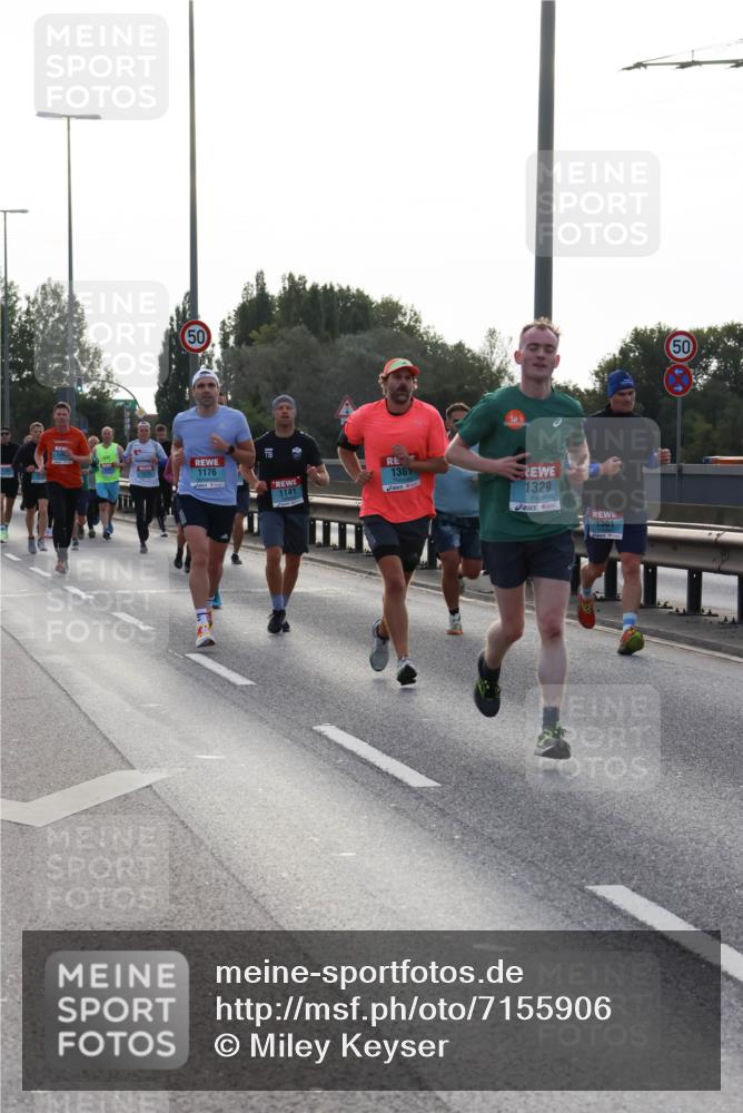 03.10.2024 - Köhlbrandbrückenlauf Miley Keyser http://msf.ph/oto/7155906 03.10.2024 09:12:31 Position 3 50, 1176, 1361, 1141, 1329, 1301 meine-sportfotos.de