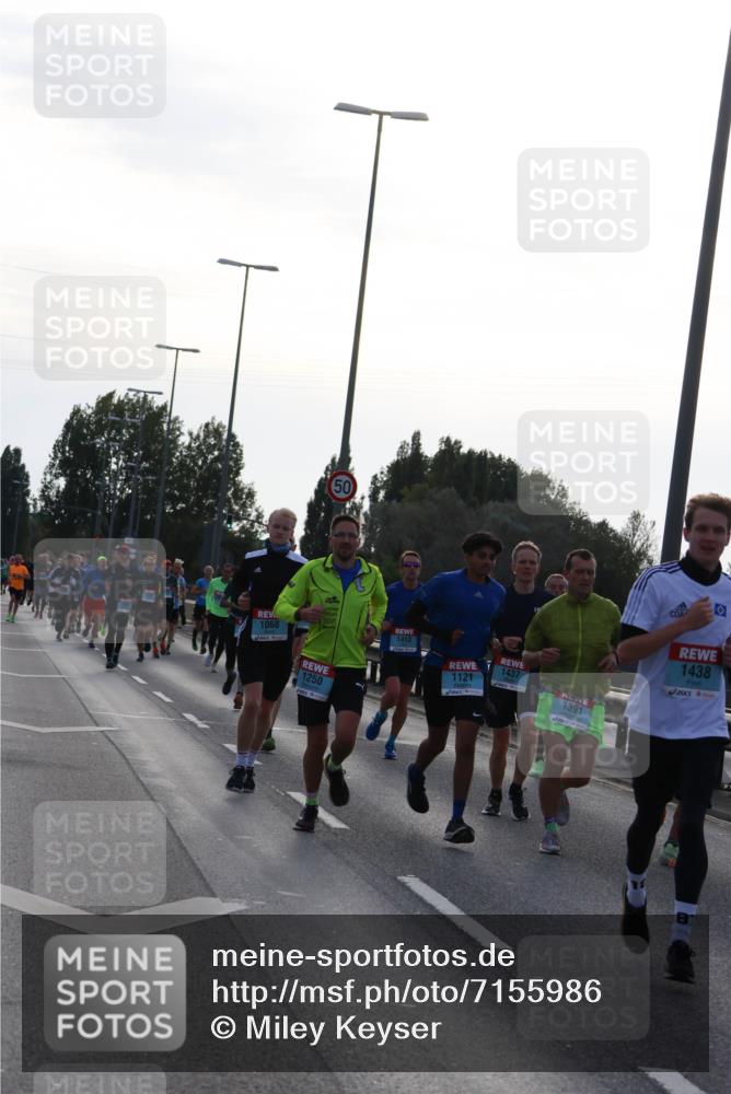 03.10.2024 - Köhlbrandbrückenlauf Miley Keyser http://msf.ph/oto/7155986 03.10.2024 09:12:47 Position 3 1068, 50, 1250, 1413, 1121, 1437, 1391, 1438 meine-sportfotos.de