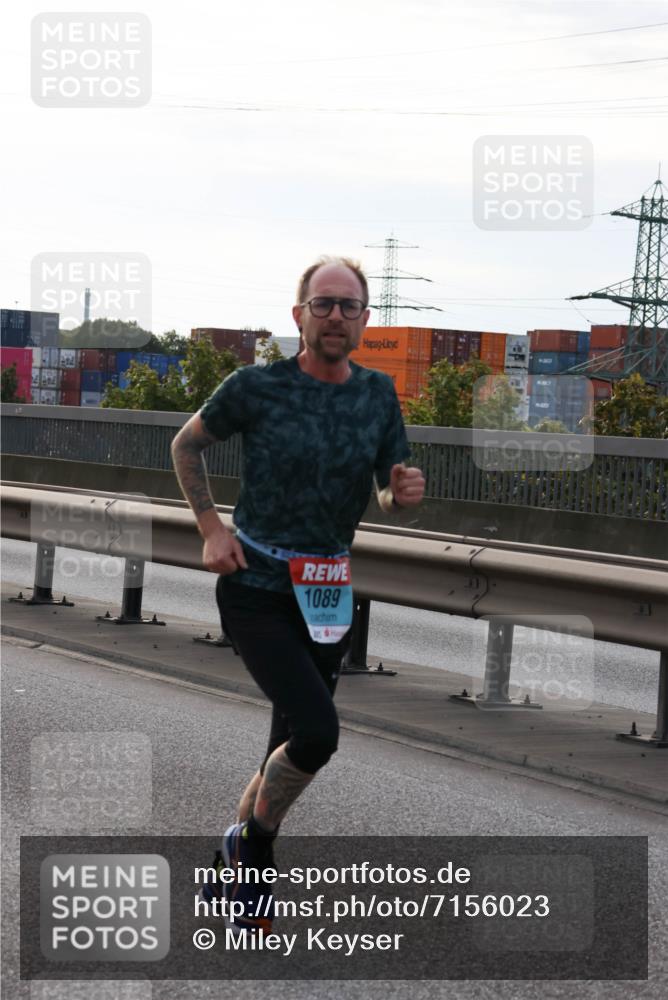 03.10.2024 - Köhlbrandbrückenlauf Miley Keyser http://msf.ph/oto/7156023 03.10.2024 09:12:55 Position 3 1089 meine-sportfotos.de