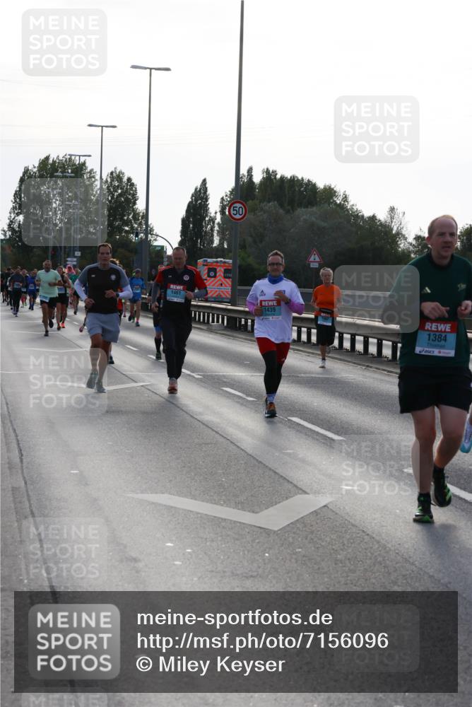 03.10.2024 - Köhlbrandbrückenlauf Miley Keyser http://msf.ph/oto/7156096 03.10.2024 09:13:14 Position 3 50, 1461, 1439, 1384 meine-sportfotos.de