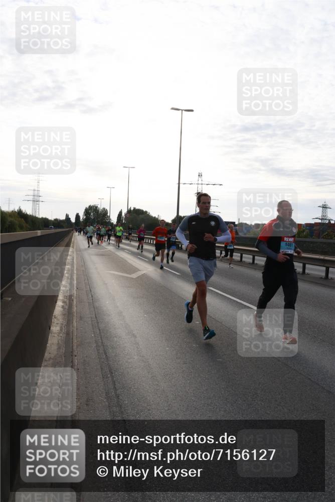 03.10.2024 - Köhlbrandbrückenlauf Miley Keyser http://msf.ph/oto/7156127 03.10.2024 09:13:20 Position 3 1461 meine-sportfotos.de