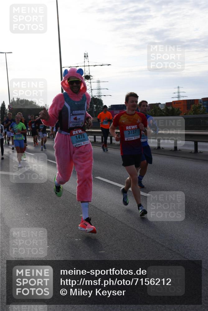 03.10.2024 - Köhlbrandbrückenlauf Miley Keyser http://msf.ph/oto/7156212 03.10.2024 09:13:38 Position 3 12634, 1478, 3737, 44, 140 meine-sportfotos.de