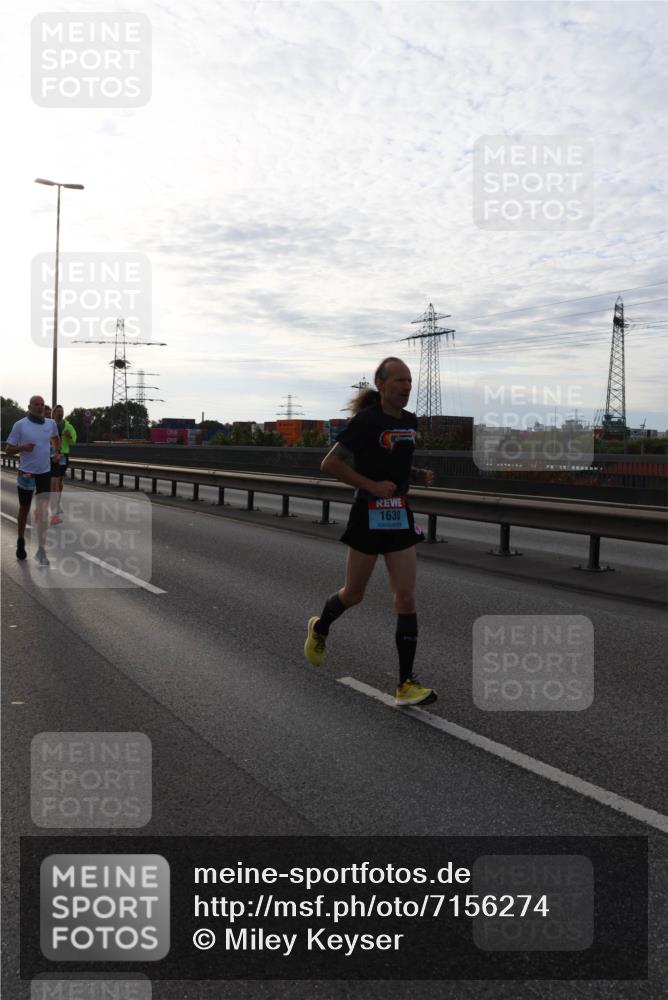 03.10.2024 - Köhlbrandbrückenlauf Miley Keyser http://msf.ph/oto/7156274 03.10.2024 09:13:51 Position 3 1630 meine-sportfotos.de