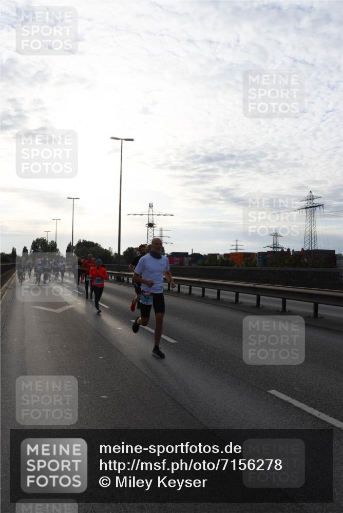 03.10.2024 - Köhlbrandbrückenlauf Miley Keyser http://msf.ph/oto/7156278 03.10.2024 09:13:52 Position 3  meine-sportfotos.de