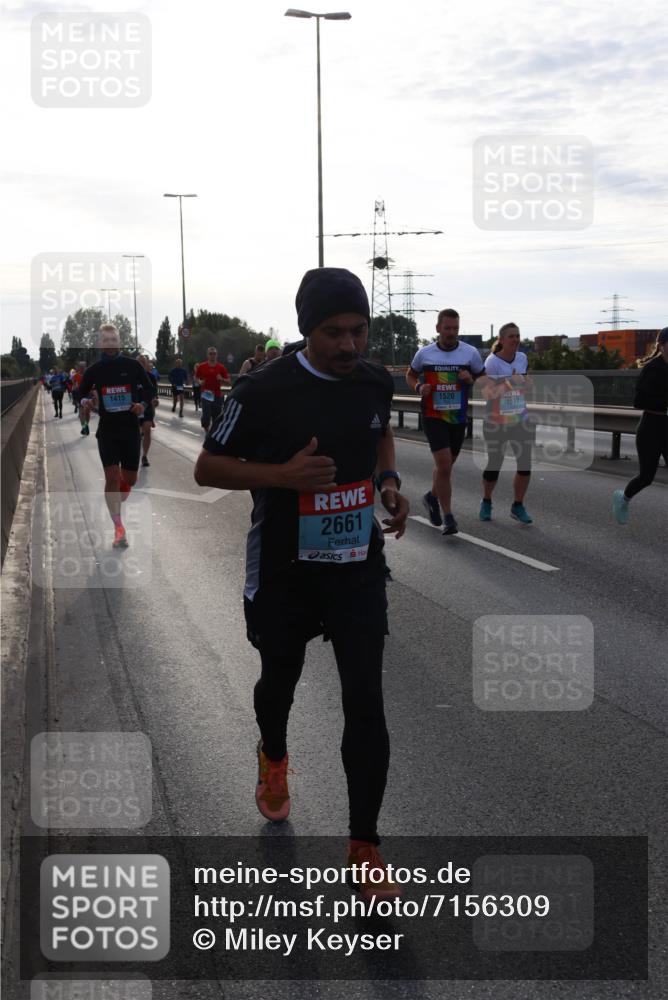 03.10.2024 - Köhlbrandbrückenlauf Miley Keyser http://msf.ph/oto/7156309 03.10.2024 09:13:59 Position 3 1415, 2661, 1520, 1517 meine-sportfotos.de