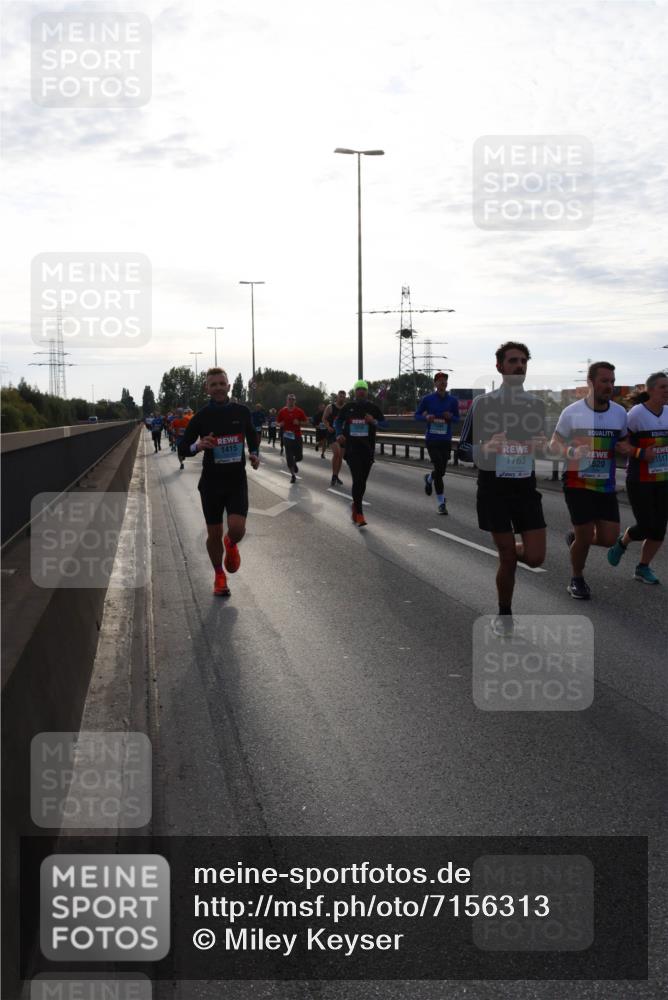 03.10.2024 - Köhlbrandbrückenlauf Miley Keyser http://msf.ph/oto/7156313 03.10.2024 09:14:00 Position 3 1415, 1763, 1520, 1517 meine-sportfotos.de