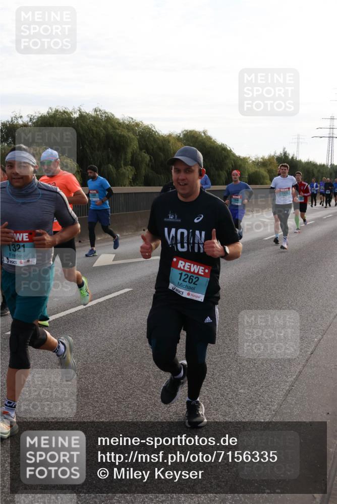 03.10.2024 - Köhlbrandbrückenlauf Miley Keyser http://msf.ph/oto/7156335 03.10.2024 09:14:20 Position 3 1486, 1321, 1262, 1920, 1046 meine-sportfotos.de