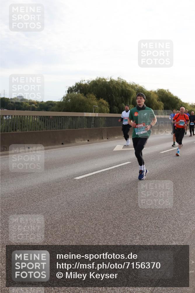 03.10.2024 - Köhlbrandbrückenlauf Miley Keyser http://msf.ph/oto/7156370 03.10.2024 09:14:26 Position 3 1911 meine-sportfotos.de