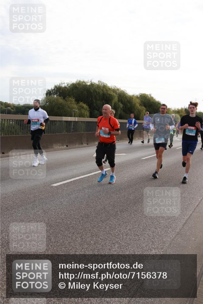 03.10.2024 - Köhlbrandbrückenlauf Miley Keyser http://msf.ph/oto/7156378 03.10.2024 09:14:28 Position 3 1246, 1653, 2035 meine-sportfotos.de
