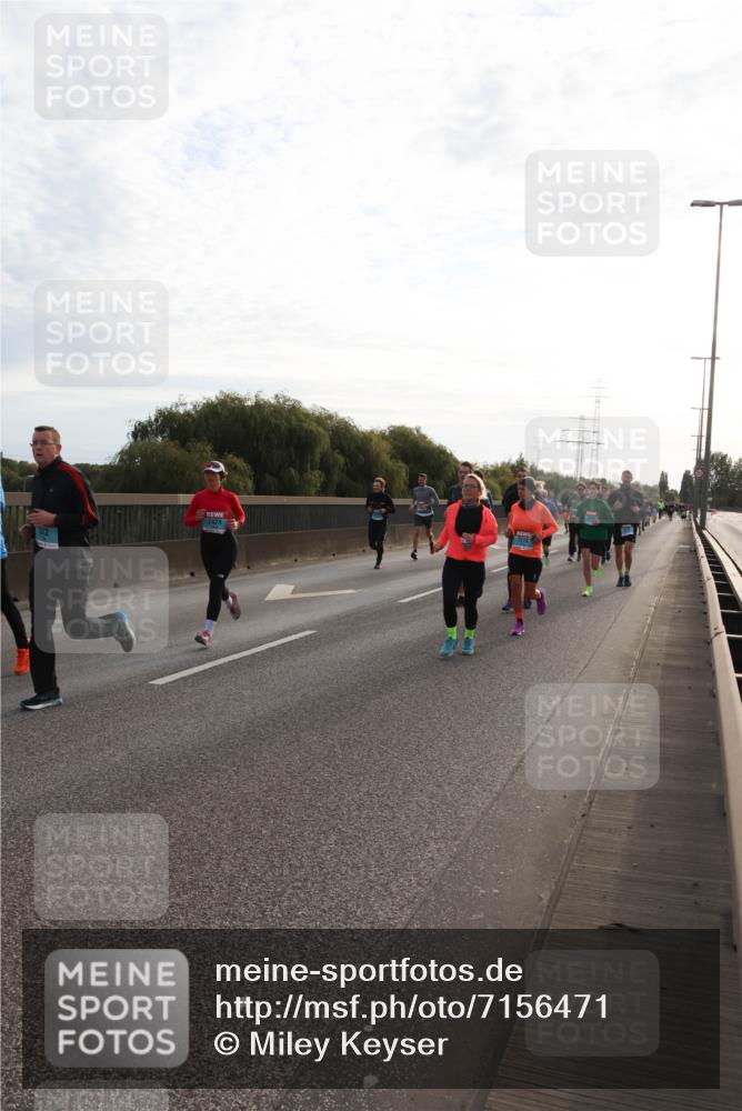 03.10.2024 - Köhlbrandbrückenlauf Miley Keyser http://msf.ph/oto/7156471 03.10.2024 09:14:44 Position 3 1312, 1424, 1518 meine-sportfotos.de