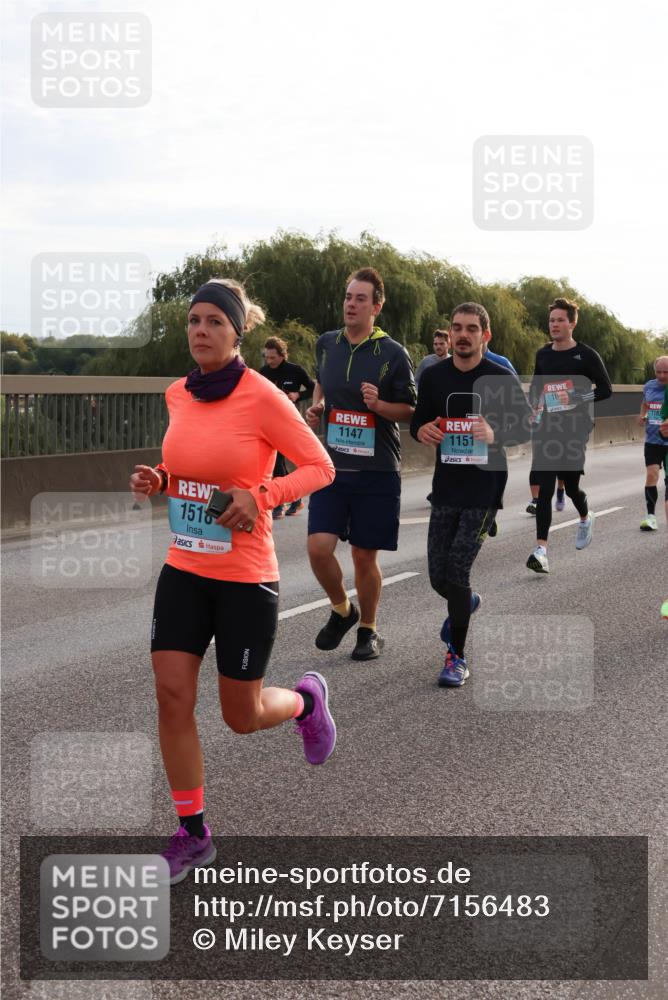 03.10.2024 - Köhlbrandbrückenlauf Miley Keyser http://msf.ph/oto/7156483 03.10.2024 09:14:46 Position 3 1516, 1147, 1151, 1168 meine-sportfotos.de