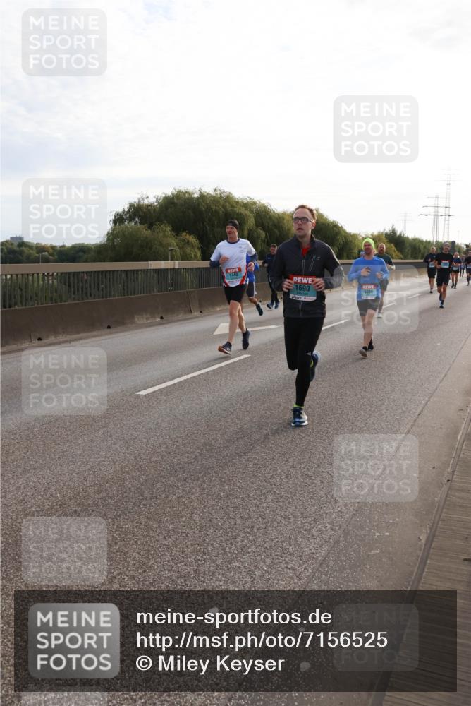 03.10.2024 - Köhlbrandbrückenlauf Miley Keyser http://msf.ph/oto/7156525 03.10.2024 09:14:52 Position 3 1440, 1690, 1304 meine-sportfotos.de