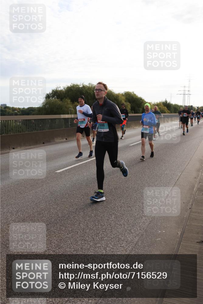 03.10.2024 - Köhlbrandbrückenlauf Miley Keyser http://msf.ph/oto/7156529 03.10.2024 09:14:52 Position 3 1440, 1690, 1304 meine-sportfotos.de