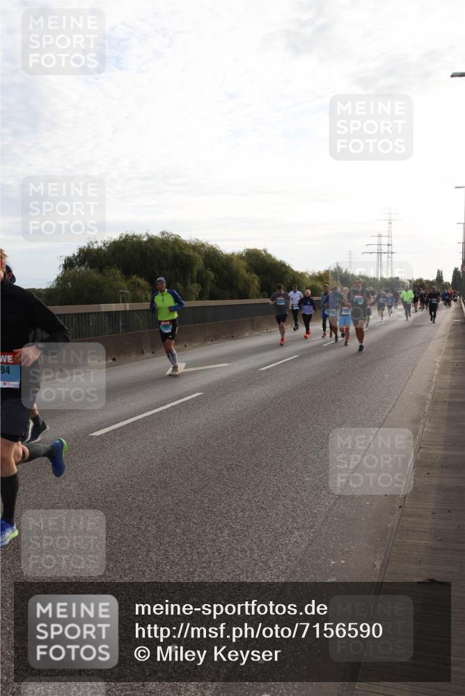 03.10.2024 - Köhlbrandbrückenlauf Miley Keyser http://msf.ph/oto/7156590 03.10.2024 09:15:02 Position 3 94 meine-sportfotos.de
