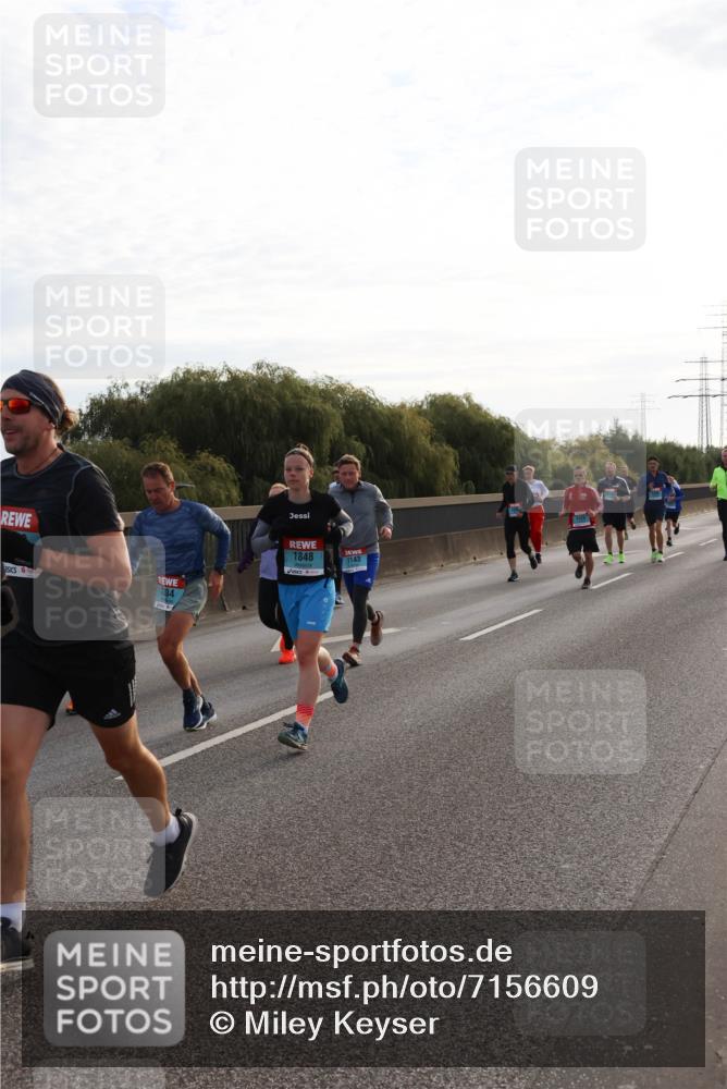 03.10.2024 - Köhlbrandbrückenlauf Miley Keyser http://msf.ph/oto/7156609 03.10.2024 09:15:05 Position 3 34, 1848, 1143 meine-sportfotos.de