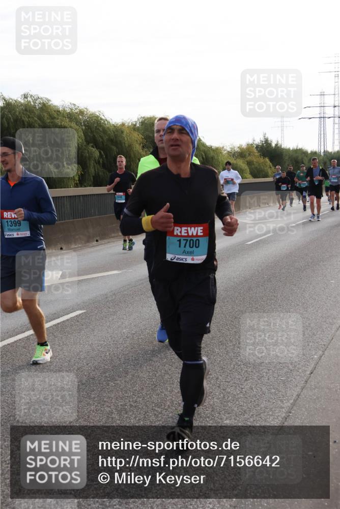 03.10.2024 - Köhlbrandbrückenlauf Miley Keyser http://msf.ph/oto/7156642 03.10.2024 09:15:11 Position 3 1399, 1930, 1700 meine-sportfotos.de