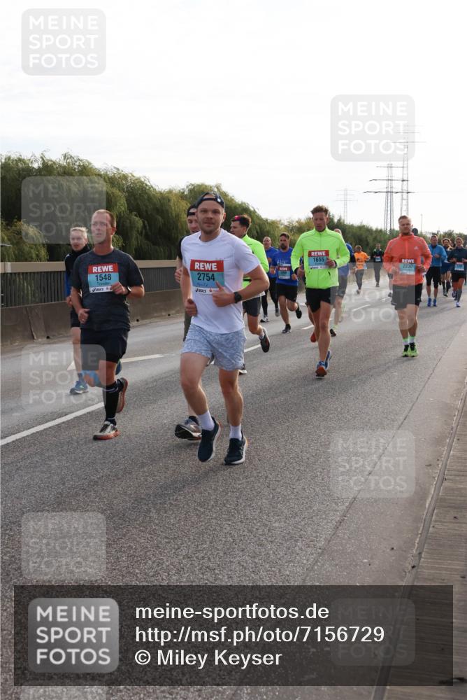 03.10.2024 - Köhlbrandbrückenlauf Miley Keyser http://msf.ph/oto/7156729 03.10.2024 09:15:25 Position 3 1548, 2754, 1655, 2230 meine-sportfotos.de