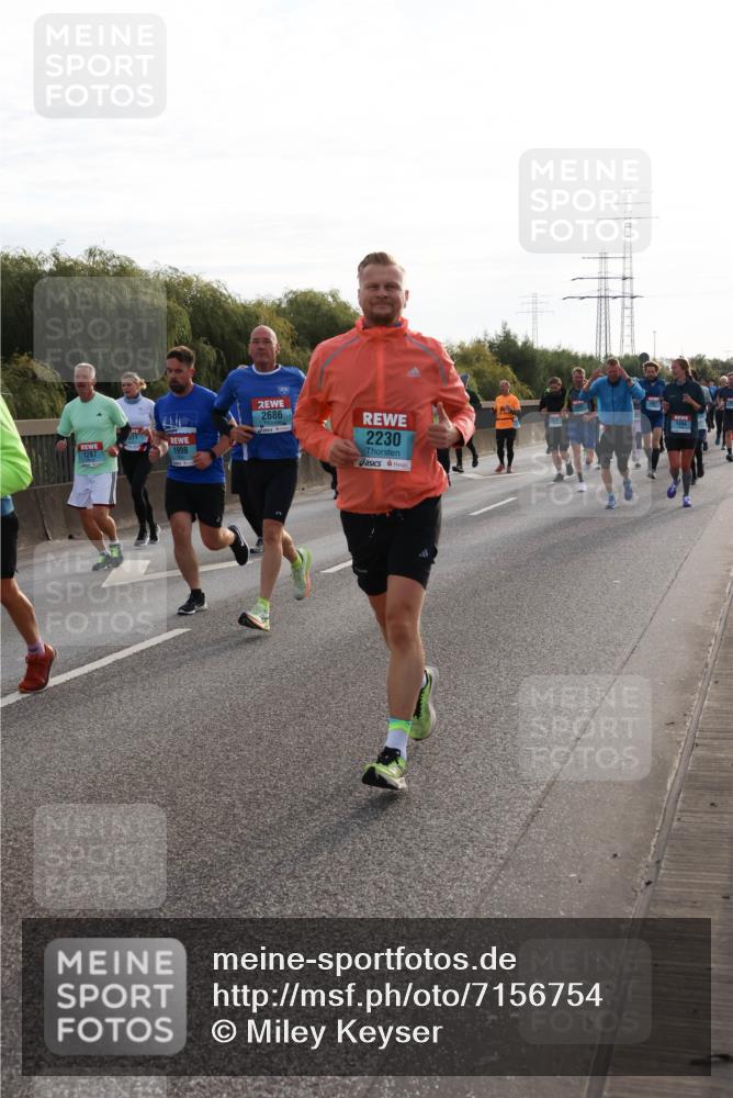 03.10.2024 - Köhlbrandbrückenlauf Miley Keyser http://msf.ph/oto/7156754 03.10.2024 09:15:27 Position 3 1287, 1998, 2686, 2230 meine-sportfotos.de