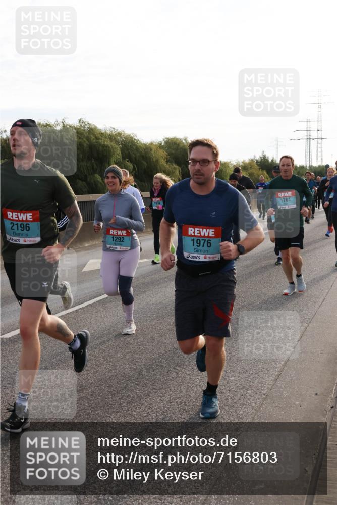 03.10.2024 - Köhlbrandbrückenlauf Miley Keyser http://msf.ph/oto/7156803 03.10.2024 09:15:35 Position 3 1954, 2196, 1292, 1976, 1701 meine-sportfotos.de