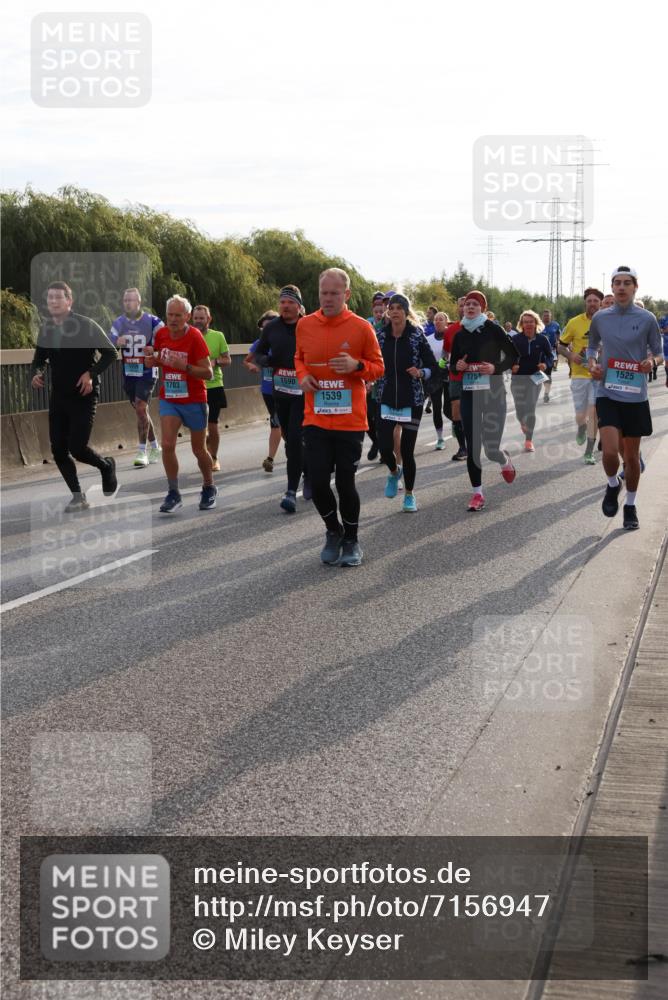 03.10.2024 - Köhlbrandbrückenlauf Miley Keyser http://msf.ph/oto/7156947 03.10.2024 09:15:58 Position 3 1703, 18, 1590, 1539, 1751, 1525 meine-sportfotos.de