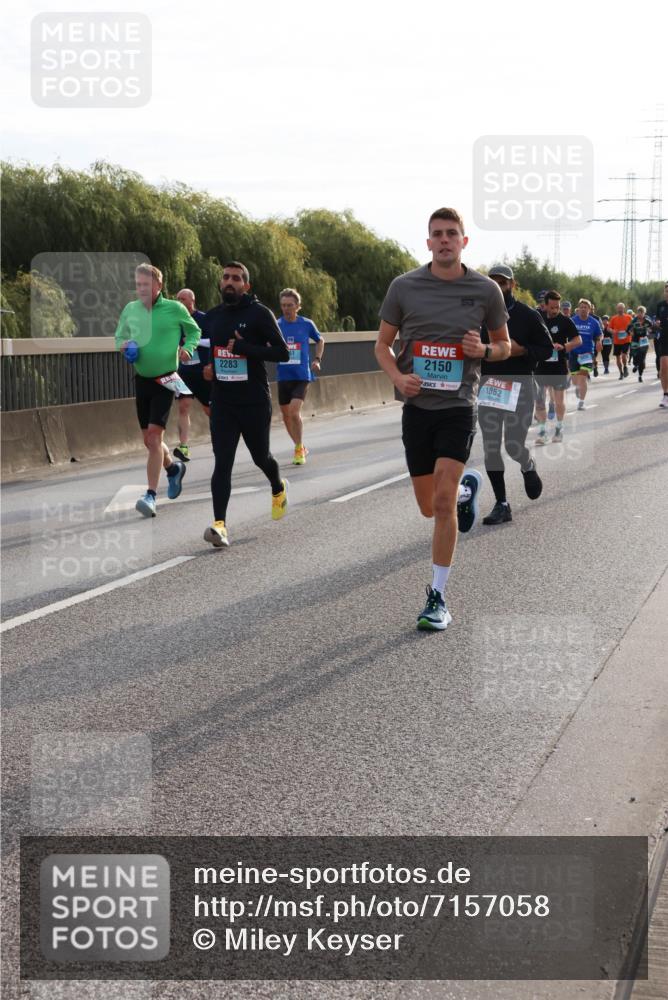 03.10.2024 - Köhlbrandbrückenlauf Miley Keyser http://msf.ph/oto/7157058 03.10.2024 09:16:11 Position 3 2150, 1852, 2283 meine-sportfotos.de