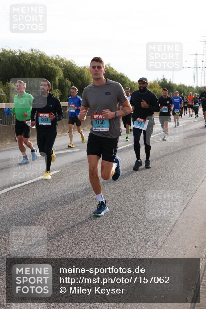 03.10.2024 - Köhlbrandbrückenlauf Miley Keyser http://msf.ph/oto/7157062 03.10.2024 09:16:12 Position 3 2283, 2151, 2150, 1852, 1285 meine-sportfotos.de